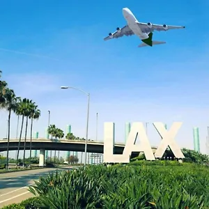  Hostel Lax